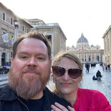 TRAVEL HACK! Use the Kiss & Fly option when dropping off OR picking up! It  helps you avoid traffic and gets you