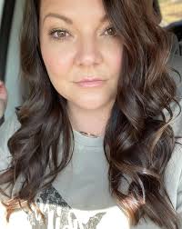 Hello!! WHO NEEDS SOME NEW HAIR??Color, cuts, highlights, the works!! Let  me help you feel refreshed 🤍✨ I'm located in GC at Gorgeous Hair Design 🥰