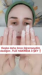 Kaya tuzuni düzenli kullanımda cilt yüzeyinin daha yumuşak ve pürüzsüz hale  gelmesini sağlar. Antibakteriyel etkisi: Kaya tuzunun antibakteriyel  özellikleri, sivilce ve siyah nokta gibi cilt ...