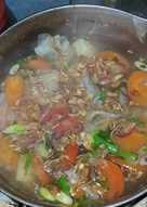 Dalam kembang kol terdapat senyawa allicin yang dapat membantu membersihkan hati dan. 377 Resep Sayur Bening Kubis Enak Dan Sederhana Ala Rumahan Cookpad