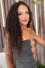 Thaysa Lopes - Grooby Newbie