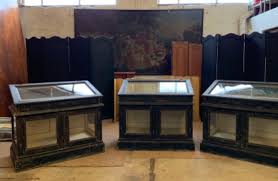 Antique oak furniture, china cabinets, dental cabinets pistol display cases custom built by amish craftsmen. Set Of 3 Museum Display Cabinets Period Napiii Vitrine Search Results European Antiques Decorative