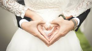 Unter bestimmten umständen können sie eine änderung ihres namens direkt beantragen. Namensanderung Nach Hochzeit Diese Fristen Sollten Sie Kennen Focus De