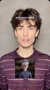 Vamos 3 de 6 OMG 🤩 y esta vez es el Remake de Jack Frost. Lo hice en el  2019 y como el pantalón me dejó de quedar y la peluca yo