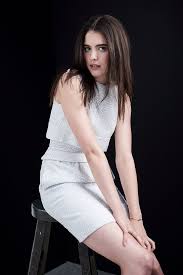 Yes, there are lots of blonds there too, but maybe 3/5 or even 4/5 are not blond. Margaret Qualley Women Actress Young Woman Blue Eyes Long Hair Brunette Hd Wallpaper Wallpaperbetter