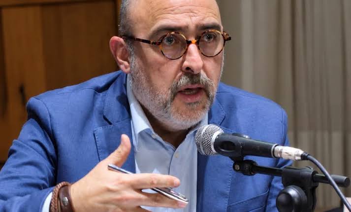 Sucesión #UMSNH Dr Humberto Urquiza Martínez es uno de los personajes que busca participar en el proceso de elección de Rector o Rectora en la Máxima Casa de Estudios. Luego de su