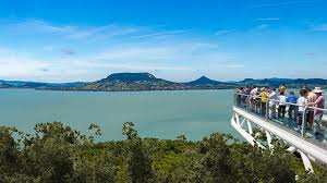 Tv, satellite or cable bedrooms: Levegobe Nyulo Uvegkilato Epul Fonyodon Csodalatosbalaton Hu