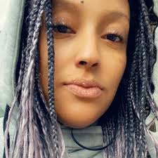 Lucy Shields's Instagram, Twitter & Facebook