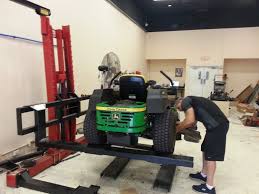 At lou's small engine we specialize in getting the best service and experience for each one of our customers. Zero Turn Mower Repair Lawnmower Store In Daytona Beach Fl