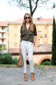 Reviewed by lizzy550 sep 12, 2017 How To Style Green Blouse 15 Refreshing Outfit Ideas For Ladies Fmag Com