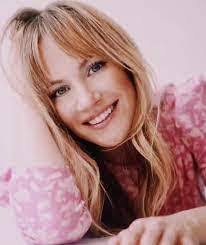 Lisa Dacruz's Instagram, Twitter & Facebook