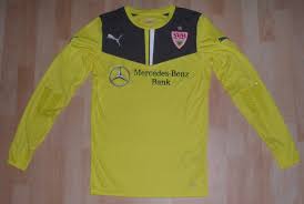 The club's football team is currently part of germany's first division, the bundesliga. Vfb Stuttgart Goalkeeper Football Shirt 2013 2014 Sponsored By Mercedes Benz Bank