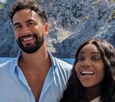 Whitney reveals the first thing she did when Lochan dumped her, and it's so  strange 💔 ⬇️