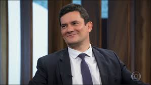Según los mensajes, sergio moro, actual ministro de justicia, orientó a través de mensajes de telegram al fiscal dallagnol durante la investigaci. Moro Se Declara No Ar Eu Amo Minha Esposa E Minha Familia Brasil Pleno News