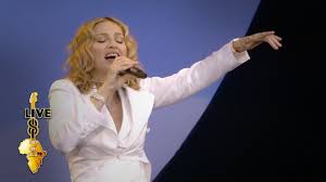 שני הזמרים הגיעו עם מספר שירים גדולים. Madonna Like A Prayer Live 8 2005 Youtube