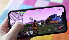 Se trata de un celular accesible y compatible con la red 5g, eso sin contar especificaciones como una amplia pantalla, lector de huellas en el lateral y cámara frontal dual. Mejores Juegos De Iphone Para Jugar Con Amigos