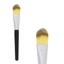 Pourquoi acheter des pinceaux à maquillage de qualité ? Pinceau Fond De Teint Plat Pas Cher Sur Bys Maquillage