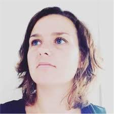 3 jaar geleden werd onze lieve Julie Emma ziek. Heel erg ziek. Het was het  begin van een rollercoaster die helaas op 17 september 2021 tot stilstand  kwam. Vanaf dat moment moesten