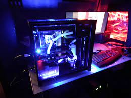 (if you're interested in his colored power supply cables, we'll talk about those in the next section.) unfortunately, most of us aren't so lucky. What S Your Favorite Pc Color Scheme Page 4 Cases And Mods Linus Tech Tips