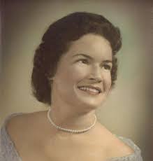 Elizabeth Renshaw's Instagram, Twitter & Facebook