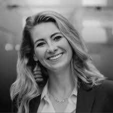 Amanda Roane's Instagram, Twitter & Facebook