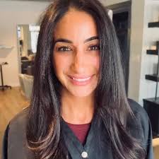 I DID A THING!!! 🎉🎉🎉 After suffering dramatic hair loss for months now,  I had an emotional chat with @_loveofhair_ and she talked about adding hair  extensions. 👸🏻👸🏻👸🏻 I've NEVER done anything