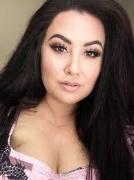 Raina Mitchell's Instagram, Twitter & Facebook