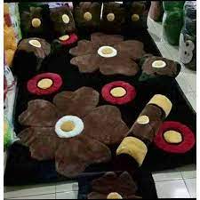 Cek harga karpet karakter bulu rasfur set dengan bantal dan keset karpet karakter 1 set (set biasa) , anda akan mendapatkan: Harga Karpet Fullset Terbaik Dekorasi Perlengkapan Rumah Agustus 2021 Shopee Indonesia