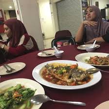 Makanan thai memang dekat dengan hati orang kita. Restoran D Coral Kuala Selangor Restaurant Reviews Photos Phone Number Tripadvisor