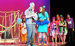 The play's story is a rather complex amalgamation of many of seuss's most famous books. Seussical The Musical Wows Crowds In Port Huron Life Voicenews Com