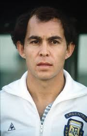 🧤🇪🇨 Jhafets Dick Reyes está haciendo su DEBUT oficial en el arco de  Ecuador U20. Miguel Bravo decidió ponerlo hoy frente a Argentina en el  último partido del Sudamericano Sub-20. Tiene 18