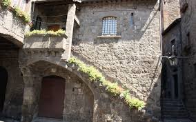Ha antiche origini (si ritiene che viterbo derivi dal latino vetus urbs, cioè città vecchia) e presenta il più vasto centro storico medievale d'europa: Viterbo Cosa Vedere E Cosa Fare Guida E Itinerari A Viterbo
