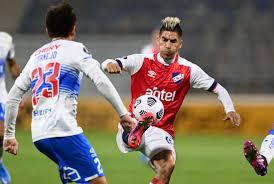 Clemente montes (20 años) ingresó al minuto 58 y marcó diferencias en la vuelta al triunfo de la uc por copa libertadores. Se Complico Pasion Tricolor