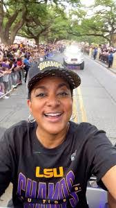 Kim Cash's Instagram, Twitter & Facebook