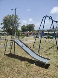 Nuestros niños, jóvenes y adultos merecen tener sus facilidades  recreodeportivas en óptimas condiciones. Con ese objetivo siempre en mente,  nuestras brigadas de Ornato Recreativo hoy realizaron labores de limpieza y  desyerbo en