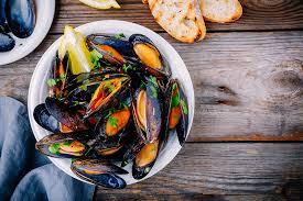 Soute mussels and clams marinara. Impepata Di Cozze Meno Trenta Surgelati
