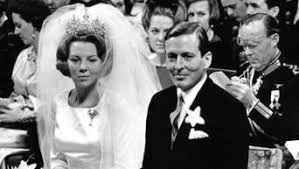 Er übernahm das amt von seiner mutter beatrix, die an diesem tag vom thron abdankte. Prinz Claus Der Niederlande Alle Infos Zum Vater Von Konig Willem Alexander Niederlande