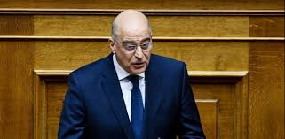 Ξέμεινε από δεξί μπακ, τραυματίας και ο. Sth Mosxa O Dendias Me Stoxo Ena Neo Kefalaio Stis Ellhnorwsikes Sxeseis E8nos