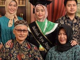 Berkah puasa penjaga ternak ayam yang jujur (2018). 7 Potret Cantik Betari Ayu Pemeran Zahro Di Ppt Jilid 14 Dream Co Id