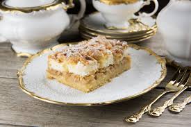 Hallo mein name ist christian ich begrüße euch recht herzlich auf meinem kanal.ich bin seit 1982 konditormeister.ich werde versuchen diverse rezepte und anle. Apfelkuchen Mit Baiserdecke Da Kann Wirklich Niemand Widerstehen In Diesem Blechkuchen Tummelt Sich Das Dreamteam Apfel Und Zimt Unter Einer Himmlischen Decke Aus Vanille Baiser Dieser Apfelkuchen Ist Super Lecker