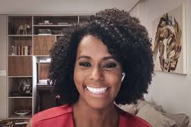 Maju coutinho é a primeira negra a apresentar um telejornal? Maju Coutinho Cita Trecho De Evidencias Para Abordar Iminente Derrota De Trump Folha Pe