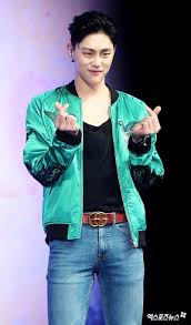 The V Neck Gucci Belt Black Hair I Didn T Know Where To Look First