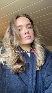 Hair Style for 17 Mai