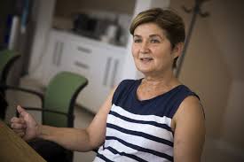She competed in the foil events at the 1992 , 1996 and 2000 summer olympics. A Szolidaritas Legyen Kisebb De Valosagos Lantos Gabriella A Robert Karoly Magankorhaz Operativ Igazgatoja Az Egeszsegugy Atalakitasarol Magyar Narancs