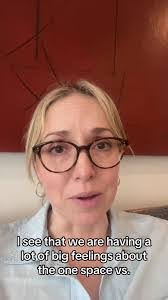 Danielle Belew's Instagram, Twitter & Facebook