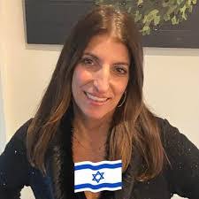 Mary Debonis's Instagram, Twitter & Facebook