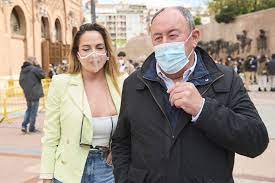 Join the discussion or compare with others! Luis Miguel Rodriguez Y Samira Jalil Pareja Sorpresa Chic