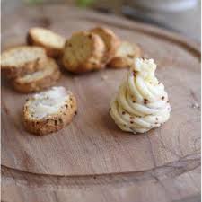 Beurre Au Miel Et A La Moutarde Chefnini Recette Alimentation Recette Cupcake Recette
