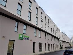 283 state route 17, hasbrouck heights, nj, 07604, united states of america. Trier Neubau Eines Holiday Inn Express Hotels Ten Brinke
