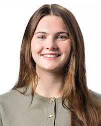 Amare, Bauer, Budde Lead Richmond with Four Wins at Loyola